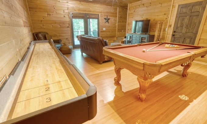 Blue Ridge Cabin | Blue Ridge Cabin, Arcade, Creek Front, Hot Tub
