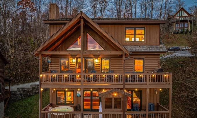 Wolf Laurel Apartment | Blue Ridge Mountain Cabin With Stunning Views