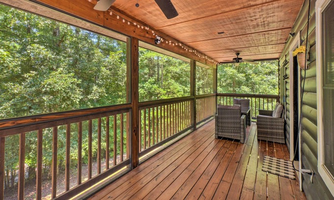 Unaka Cabin | Blue Ridge Mtn Hideaway w/ Fire Pit, Grill!