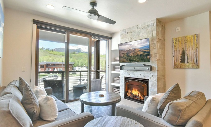 Silverthorne Condo | Blue River Flats Lookout: High-End Finishes w/Mountain Views