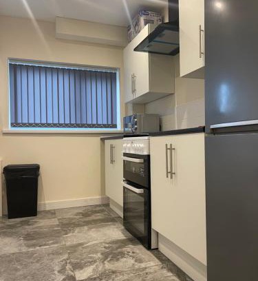 Melksham Apartment | Blue Rose