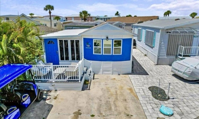 Nettles Island House | Blue Serenity Bungalow is ready for beach relaxation and fun. Family friendly!n