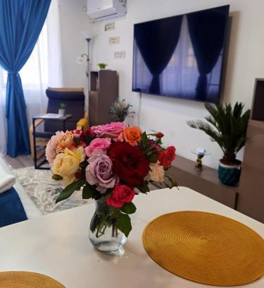 Hunedoara Apartment | Blue Shades Studio