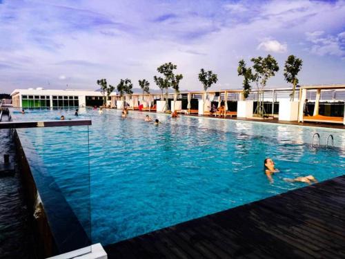 Tanjung Aru Apartment | Blue Sky Apartment at Sutera Avenue 5-6 PAX