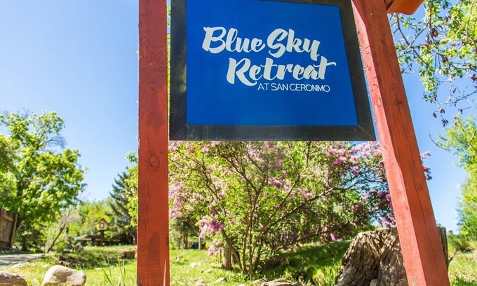 Taos Bed & Breakfast | Blue Sky Bed & Breakfast at the historic San Geronimo Lodge is 18 bdr property