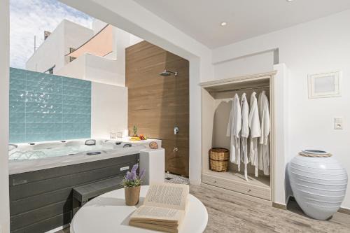 Old Town Naxos Hotel | Blue Sky Summer