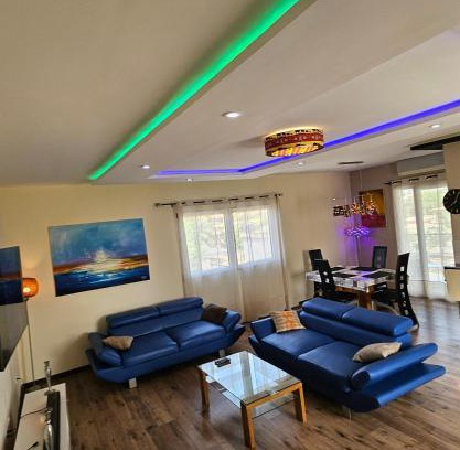 Lome Apartment | Blue sky