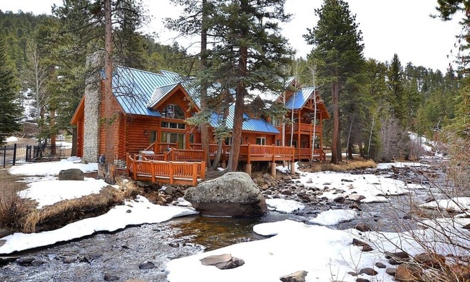 Estes Park House | Blue Spruce Manor - 5 bedroom luxury home with hot tub