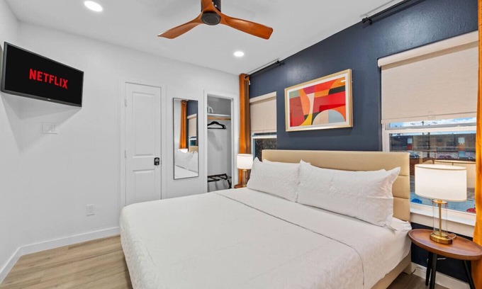 Oak Cliff Apartment | Blue Stalion King 1BR Apt-Bishop Arts Nr DT Dallas