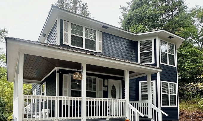 Graysville House | Blue Tranquility cozy country feel close to fun in Chattanooga/Ooltewah
