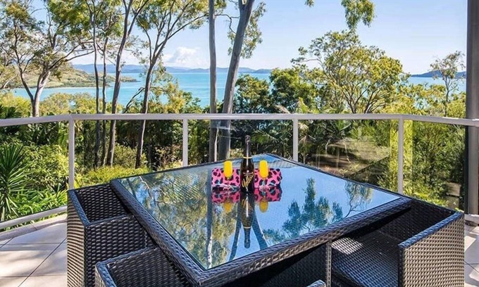 Hamilton Island Apartment | Blue water Views 15, Beautiful Apartment on Hamilton Island