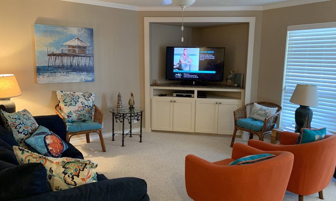 Corpus Christi Condo | BLUE WAVES BEACH RESORT