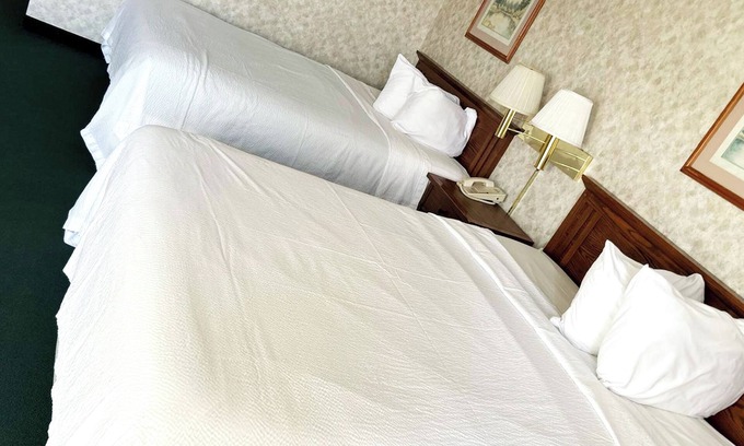 La Crosse Hotel | Blue Way Inn and Suites Lacrosse - Comfort 2 Queen Bed Non Smoking