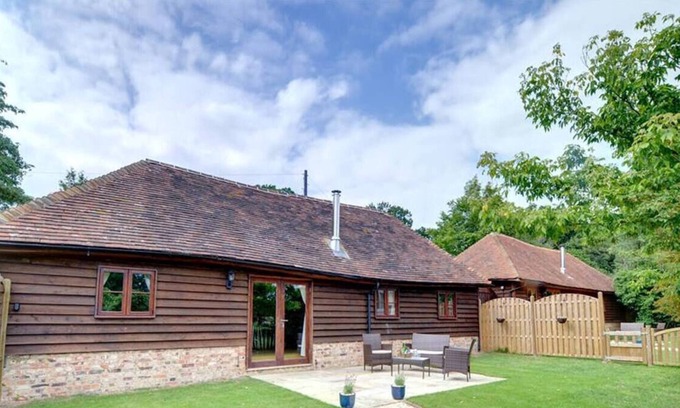 Cranbrook House | Bluebell Byre in the beautiful Cranbrook