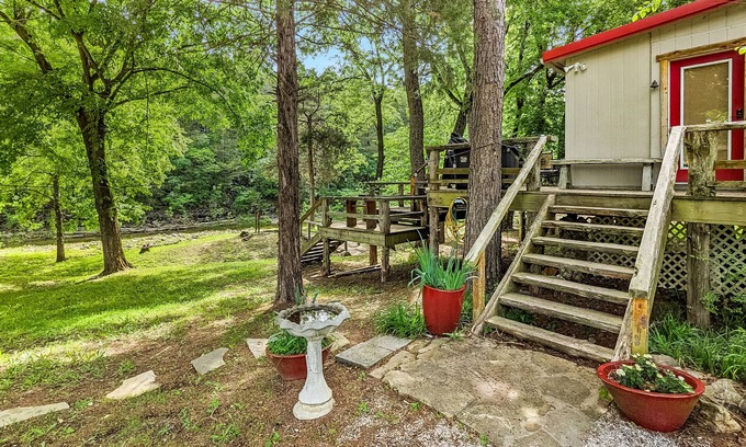 Boswell House | BlueBird Cabin ~ on Livingston Creek