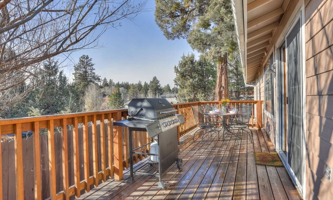 River West House | Bluebird Day - Juniper Retreat