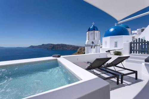 Oia Villa | Bluedome Cavehouses by Otium Villas