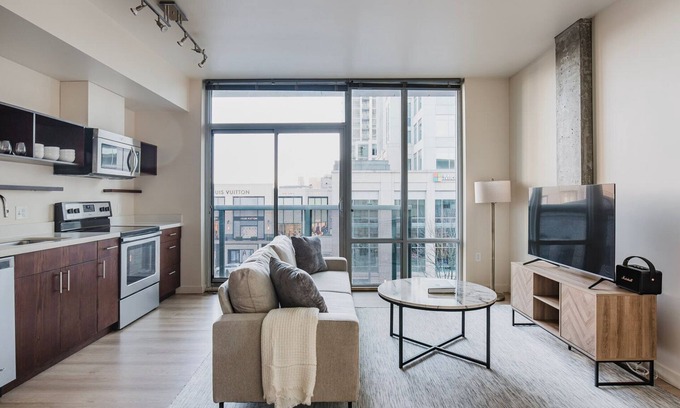 Northwest Bellevue Apartment | Blueground | Bellevue, w/d, nr Downtown Park