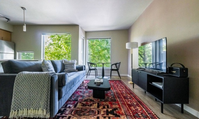 Downtown Apartment | Blueground | Downtown, view, nr Lake Sammamish