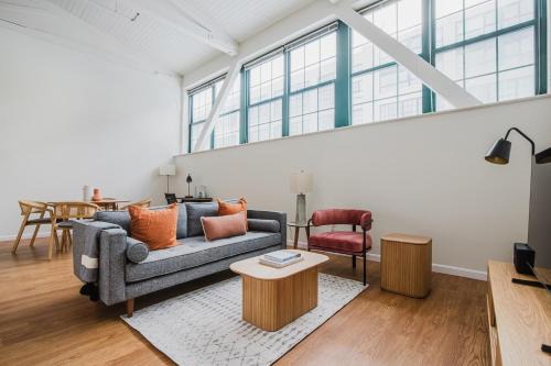 Arefth Apartment | Blueground Kendall Sq AC wd nr MIT Museum BOS-1142