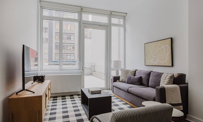 Midtown South Apartment | Blueground | Midtown South, balcony, nr Empire State Building