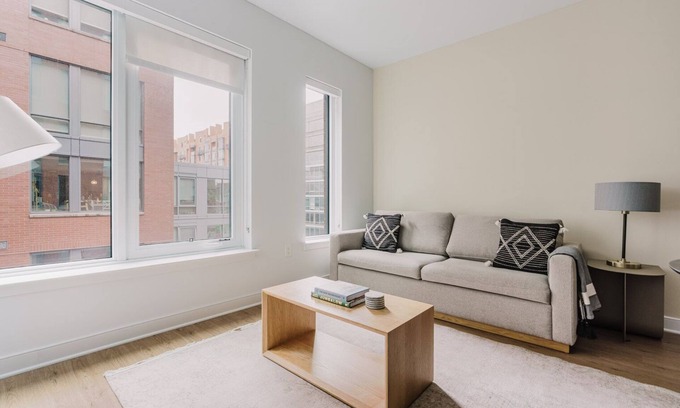 Mount Vernon Triangle Apartment | Blueground | Mt Vernon, rooftop & gym, nr museums