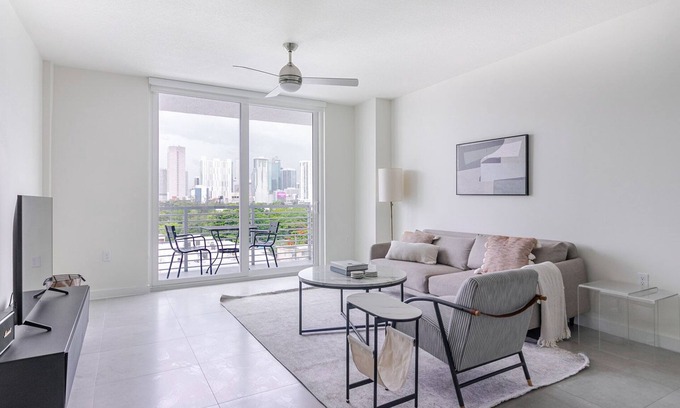 East Little Havana Apartment | Blueground | Riverside, pool, nr Miami River