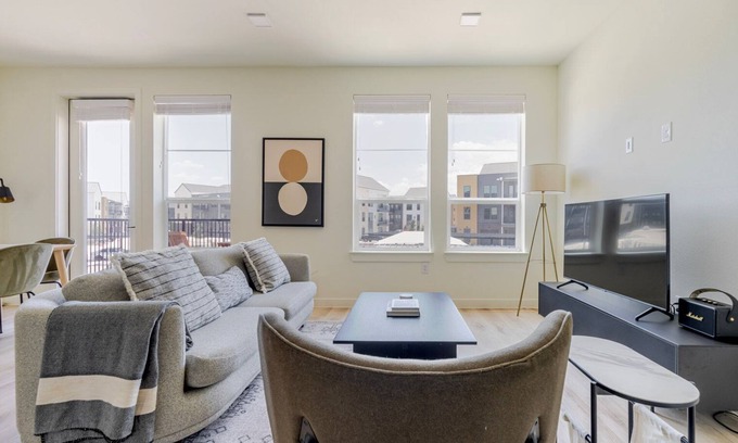 Round Rock Apartment | Blueground | Round Rock, pool, nr Chisholm Trail