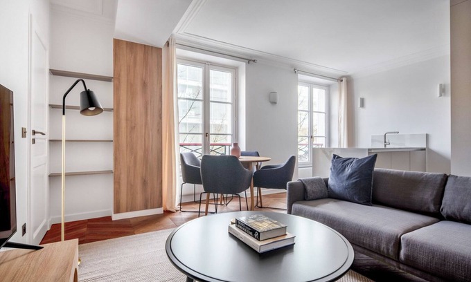 Gaillon Apartment | Blueground | Saint-Honoré, furnished, nr opera