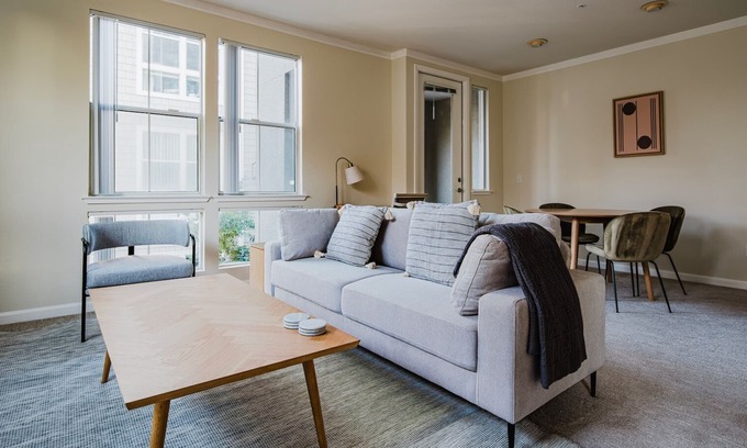 North Central Apartment | Blueground | San Mateo, pool & w/d, nr park