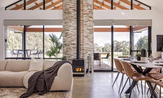 Yallingup House | Bluegum Hideaway - luxury accom, aircon throughout, 2 kitchen/living