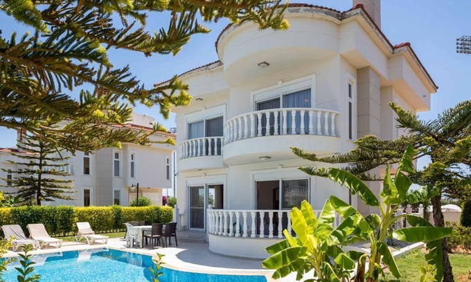 Kadriye Villa | BlueHomes Villa's Örin