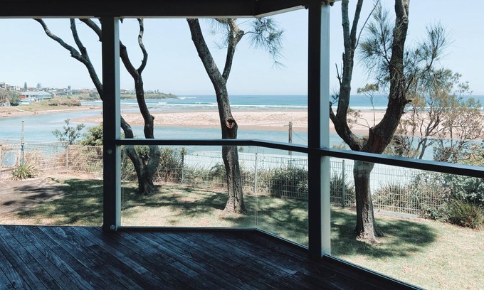 Gerroa House | BLUEVIEW APARTMENT 4 *Beachfront Location*