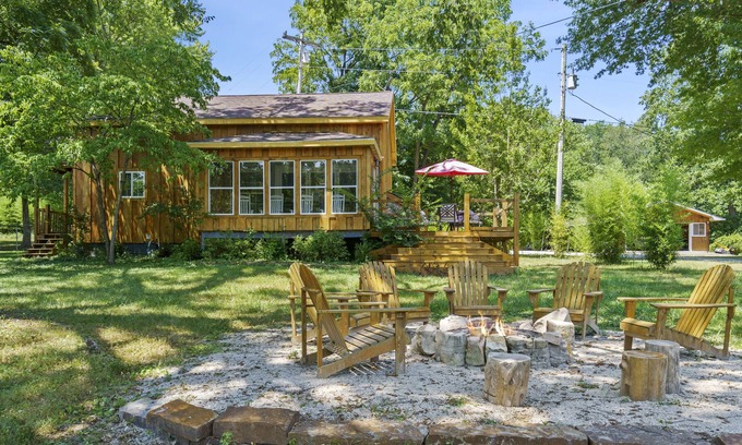 Branson Cabin | Bluff Cabin | Open Deck w/ Great Views
