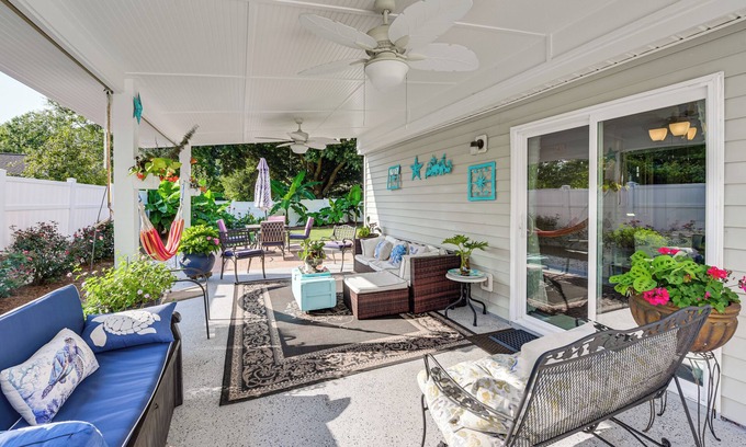 Bluffton House | Bluffton Getaway w/Fenced Yard: 7 Mi to Beach!