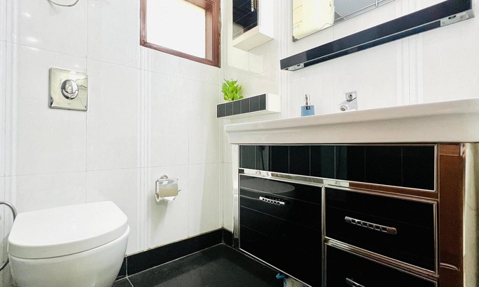 New Delhi Apartment | BluO 3BHK Safdarjung Enclave - Lift,Terrace Garden