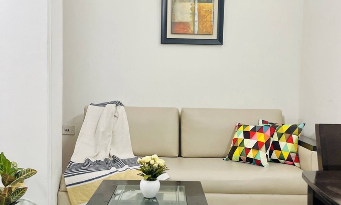 South Extension Apartment | BluO Modern Studio - Defence Colony Market