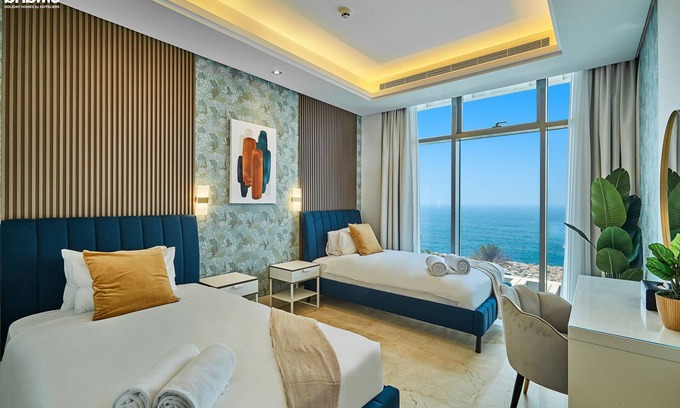 Palm Jumeirah Apartment | bnbme | The8 | 2 BDR