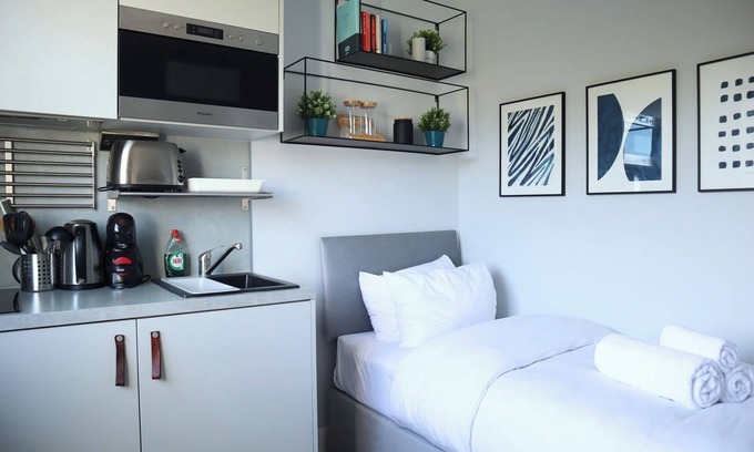 Somers Town Apartment | BnBNook - Cozy 1BR by King's Cross and Camden Market