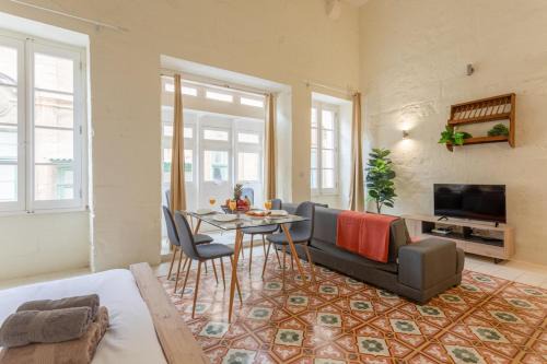 Valletta Apartment | BnBNova - Historic Valletta Duplex