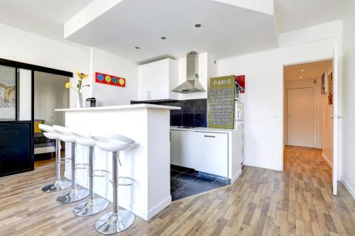Paris City Center Apartment | BnBNova - Palais Royal & Louvre - 1BR