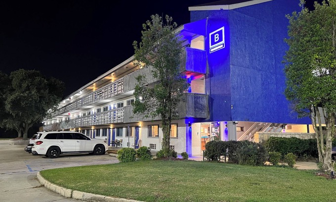 Broadmoor Hotel | Boardwalk Suites Baton Rouge