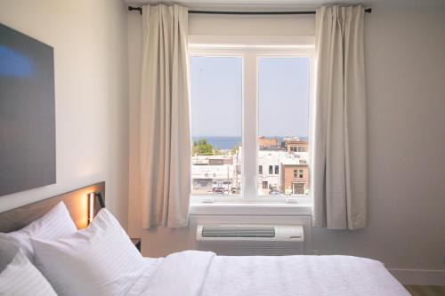 Traverse City Apartment | Boardwalk Suites & Residences by Kasa