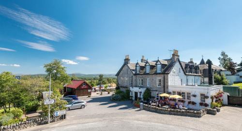 Boat of Garten Hotel | Boat Country Inn and Restaurant