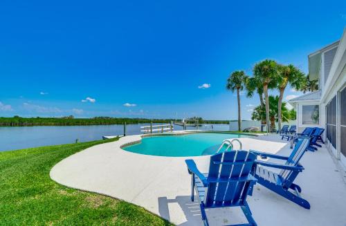 Dixie Shores House | Boat Dock and Pool Bayfront Crystal River Home
