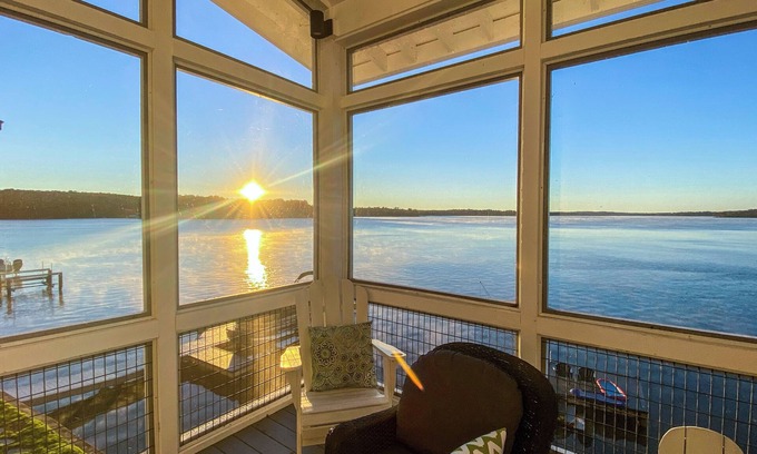 Alexander City Cottage | Boat Dock & Stunning Views: Lake Martin Retreat!