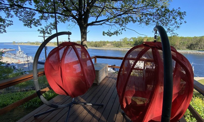 Bluffton House | Boat Watchers Paradise-Amazing Views on the Muskegon Channel-A Private Haven!