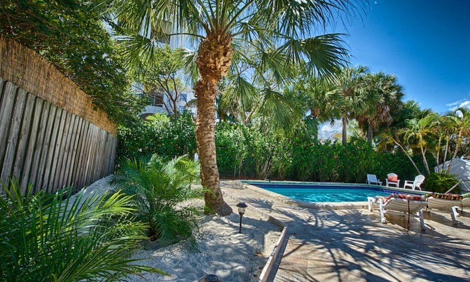 Boca Raton House | Boca,OCEAN,Pool! Steps To Sand & Surf, Restaurants,Shops! Best Location! CALL!