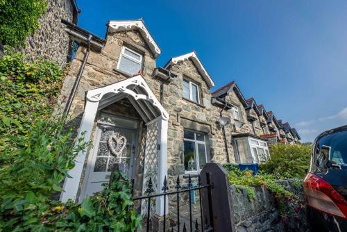 Llanbedr House | Bodelen