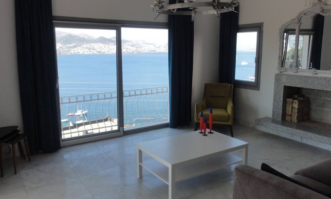 Yalikavak Villa | Bodrum Yalıkavak a Private pool with a Magnificent view
